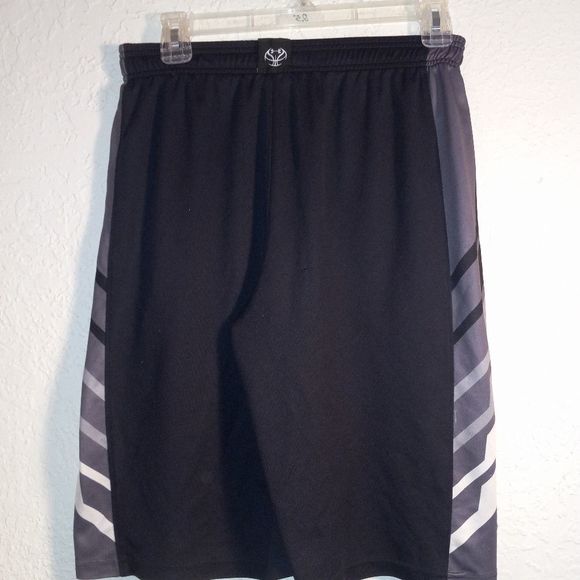 Under Armour Youth Large Loose Fit Shorts - Picture 3 of 5